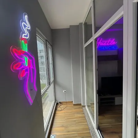 Stylish With Ps4 At Kika2 Apartman Tirana